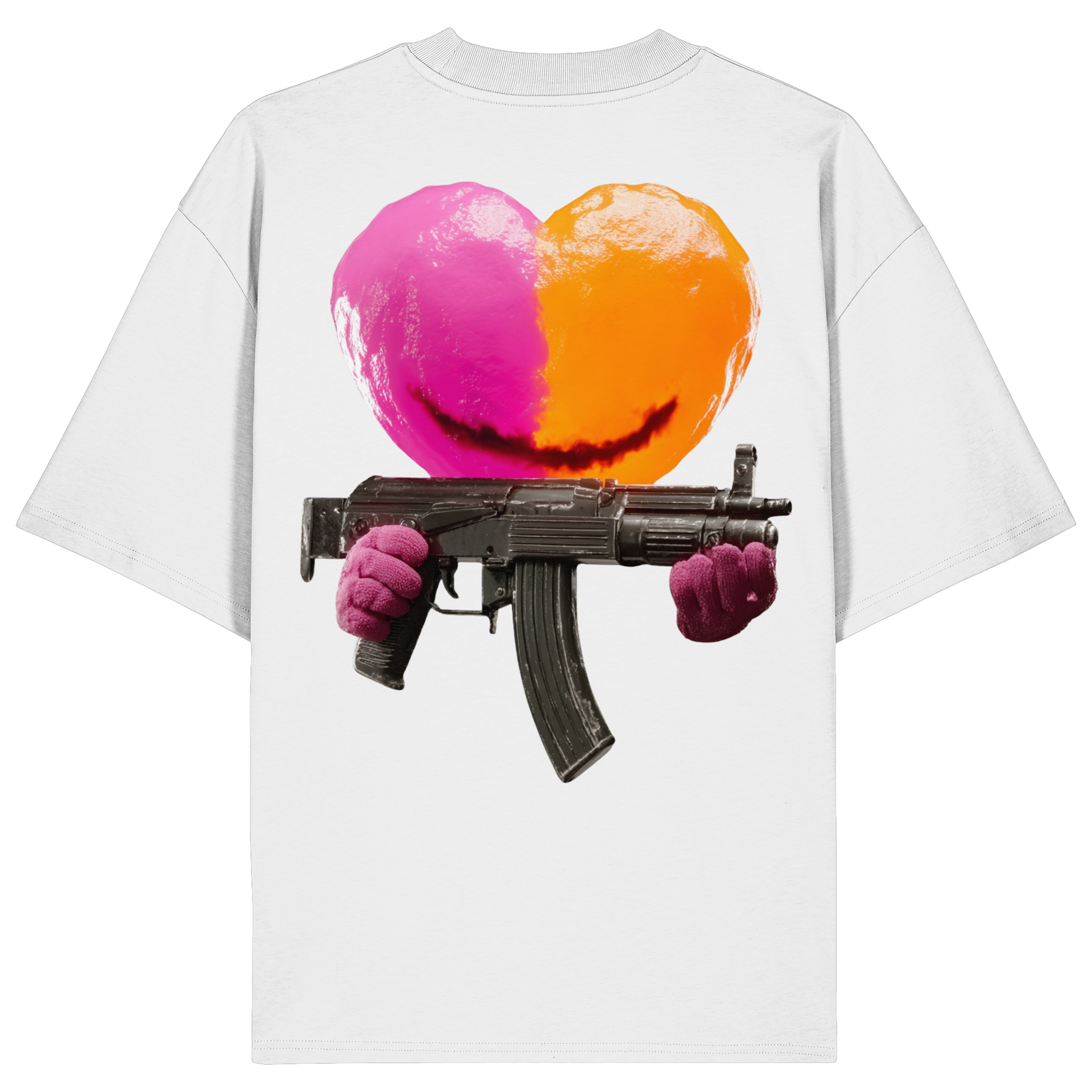 Die Vorderansicht eines schwarzen Oversized-T-Shirts mit Rundhalsausschnitt. Auf der linken Brust befindet sich ein kleiner, detaillierter Print eines männlichen Pinguin-Charakters, der eine detailreiche, olivgrün-graue Gasmaske trägt. Das Produktbild ist vor einem transparenten, karierten Hintergrund freigestellt.